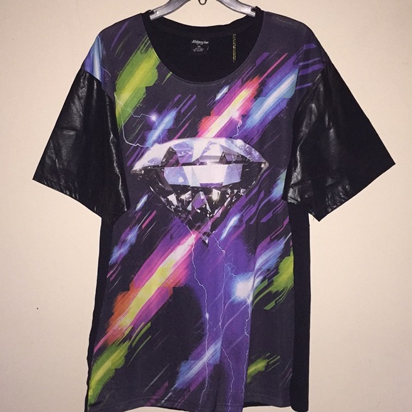 Other - NWOT Diamond Retro Style